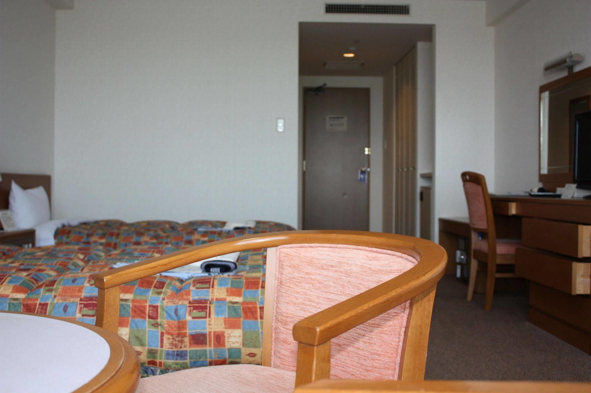 Royal Hotel Toyama Tonami Exterior photo